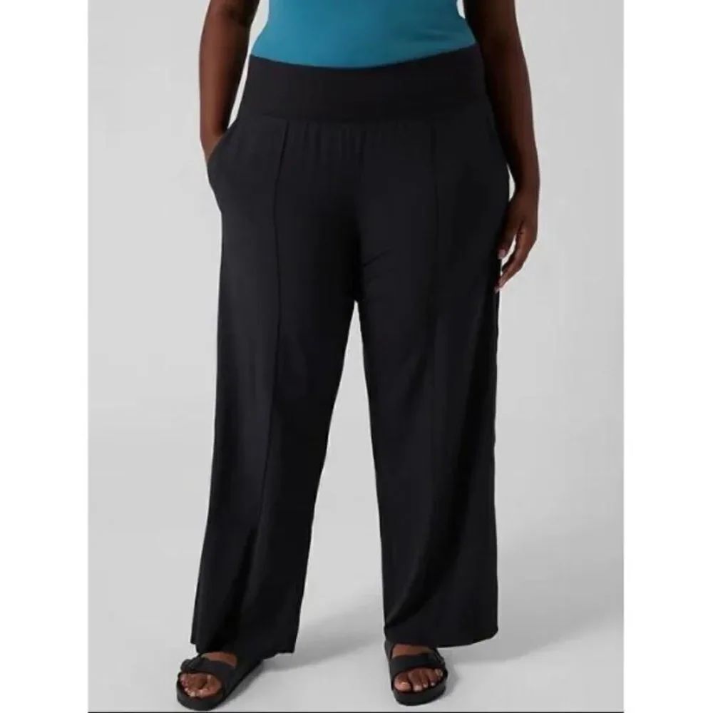Athleta Nolita Wide Leg Black Pants Women's Size 24